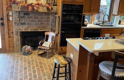 Scaly Mountain Otro | "Meadow Mountain" Custom Farmhouse, 10 Acres, Views; Create Your Memories Here!