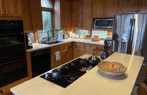 Scaly Mountain Otro | "Meadow Mountain" Custom Farmhouse, 10 Acres, Views; Create Your Memories Here!