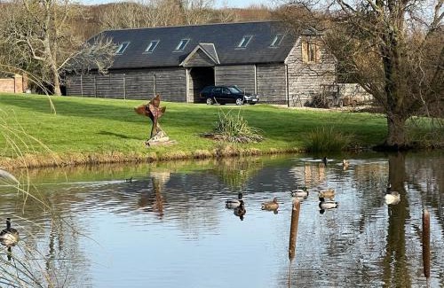 Ryde Casa | Meadow View Barn - Ryde