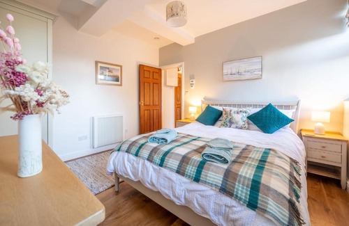 Binham Casa | Meadow View by Big Skies Cottages