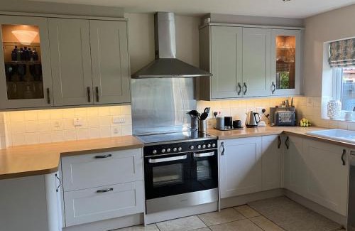 Stamford Casa | Meadow View - Entire 3 Bed House Near Stamford