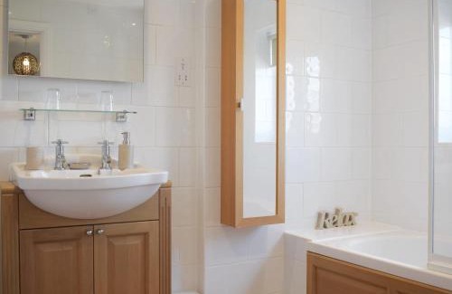 Eaton Mascott Casa | Meadow View
