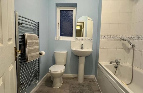 Bedford Casa | Meadow View- Long stay and short term stay