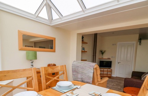 Ciliau-Aeron Casa | MEADOW VIEW, pet friendly, with open fire in Ciliau Aeron