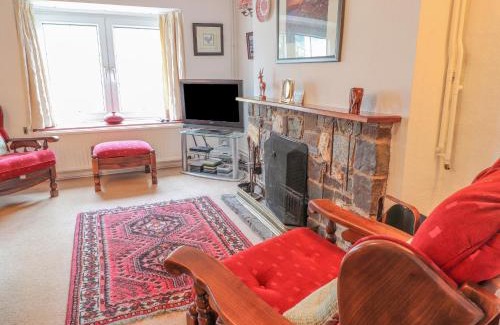 Dinas Cross Casa | Meadowlands