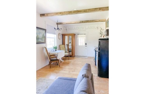 Snowflake Apartamento | Meadowlark Cottage apartment, private entrance