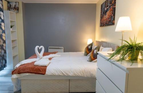 North West Apartamento | Meadowside Quay 2BR Luxurious Apartment