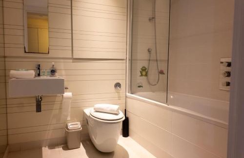 North West Apartamento | Meadowside Quay 2BR Luxurious Apartment
