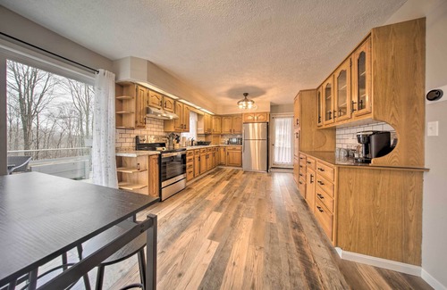 Meadville Casa | Meadville Home: Private Yard & Fishing Nearby