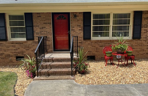 Cedar Grove Casa | (Mebane) Relaxation Retreat ( Near Chapel Hill and Durham )