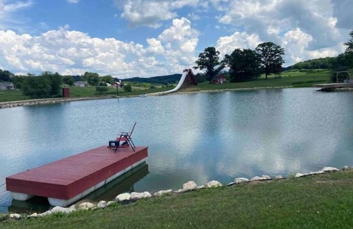 Whitehall Alquiler De RV | MED Park Campground campsite