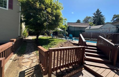 Medford Casa | Medford Home And 2 Condos With Pool