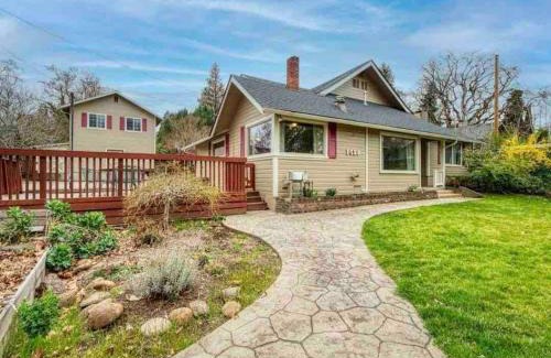 Medford Casa | Medford Home And 2 Condos With Pool