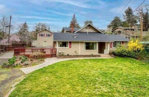Medford Casa | Medford Home And 2 Condos With Pool