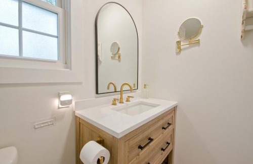 Decatur Casa | Medical District 3bd 3bth Bungalow