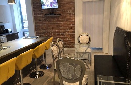 Desjardins Apartamento | Apartamento MEDIEVAL 11 personas vista Frontenac Balcón