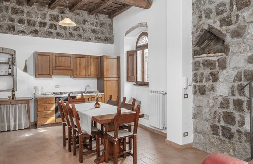 Viterbo Casa | Medieval House built in 1200 in the centre! FREE private parking