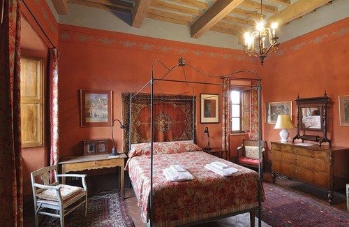 Seggiano Otro | Medieval Tuscan Castle with 8 bedrooms for 18 guests