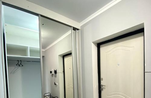 Almaty Apartamento | MEDINAHOTELKZ, #75, вид на горы и закат, 15 мин до арбата, HALAL