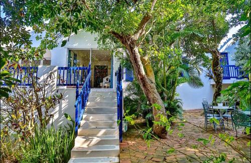Shaka's Rock Apartamento | Mediterranean beach villa - Santorini