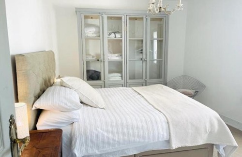 Meze Apartamento | Mediterranean House in historic Mèze South France