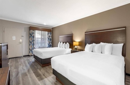 North Redondo Hotel | Mediterranean-Inspired Room Near Galleria Mall – Explore & Shop Nearby!