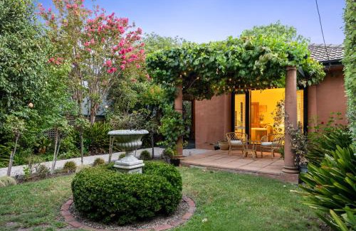 Unley Apartamento | Mediterranean Muse - 3BR, Wi-Fi, Parking