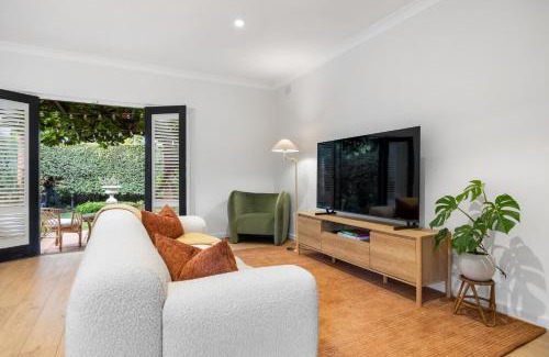 Unley Apartamento | Mediterranean Muse - 3BR, Wi-Fi, Parking