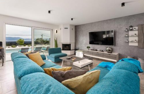 Drenje Casa | Mediterranean Villa Anatai with sauna & tennis court