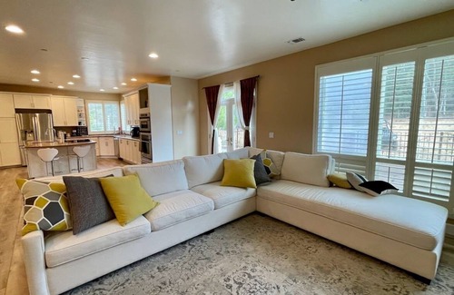 San Marcos Casa | Mediterranean Villa on Large Acreage
