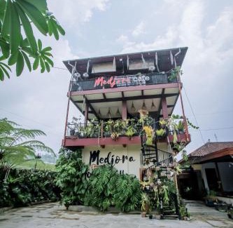 Hargomulyo Casa | Medjora Homestay Kemuning
