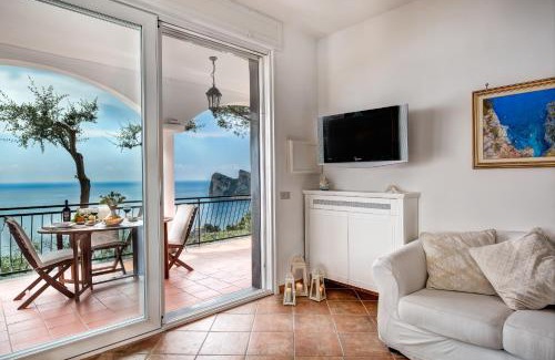 Marina del Cantone Apartamento | Medusa And The Seahorse Villa