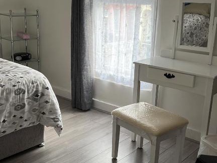 Chatham Casa | Medway house
