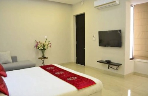 DLF City Apartamento | Meera Suites @ DLF 2 - Piso Superior