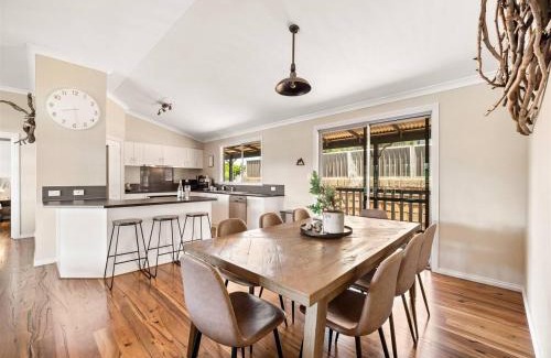 Nannup Casa | Meeukany - Hilltop Stunner in the Heart of Nannup