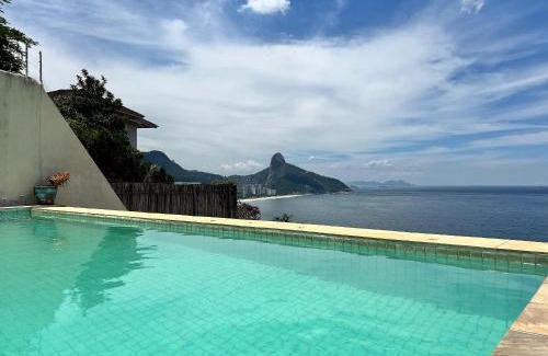 Joatinga Casa | Mega casa 5 suítes, vista pro mar, piscina e churrasqueira Joá Barra RJ