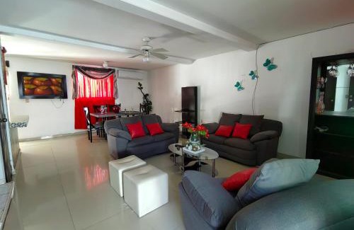 Mazatlán Casa | MEGA CASA FAMILIAR O AMIGOS 8 PERSONAS 5 Min PLAYA