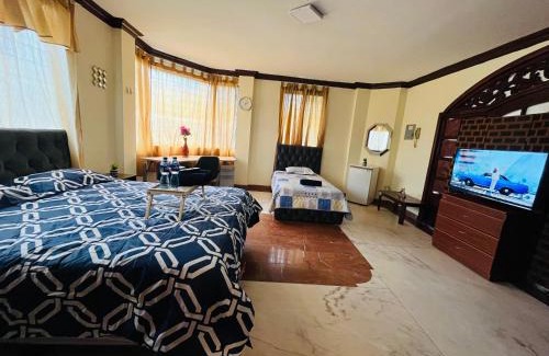 Barrio Kennedy Apartamento | Mega Suite junto al San Marino Shopping