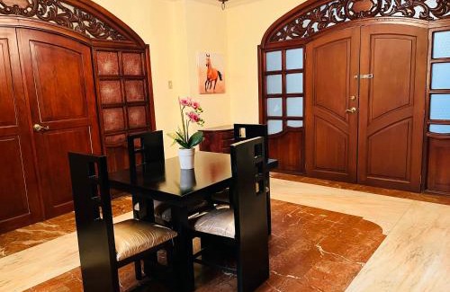 Barrio Kennedy Apartamento | Mega Suite junto al San Marino Shopping