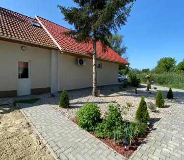 Tarcal Casa | Megnyugtat-LAK Vendégház
