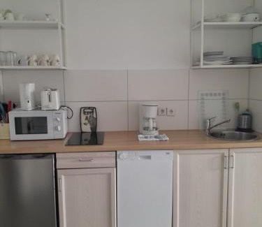 Bramfeld Apartamento | Mehrbett-Apartment 5 Citynah, einfache Ausstattung