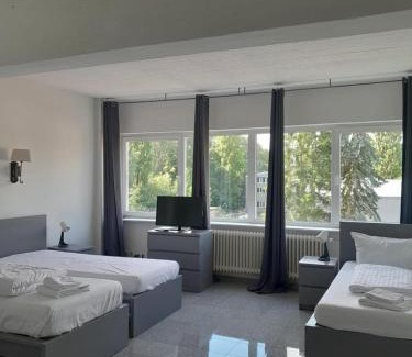 Bramfeld Apartamento | Mehrbett-Apartment 5 Citynah, einfache Ausstattung