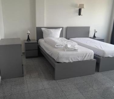 Bramfeld Apartamento | Mehrbett-Apartment 5 Citynah, einfache Ausstattung