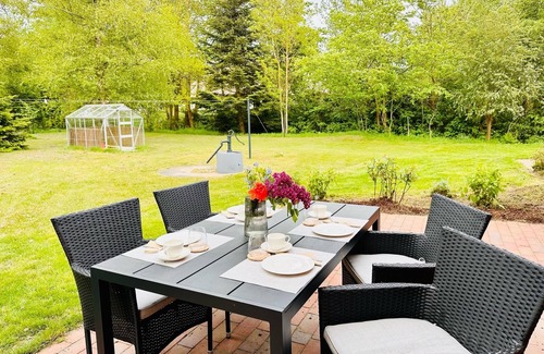 Tating Apartamento | "Mein Lieblingsplatz" - Modern, bright vacation apartment with large garden