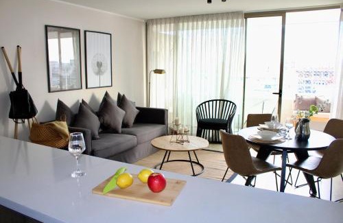 Apoquindo Apartamento | Mejor ubicación! Cerca a Mall parque Arauco, wifi, balcón