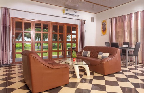 North Tongu Complejo | Mekandi Riverside Resort
