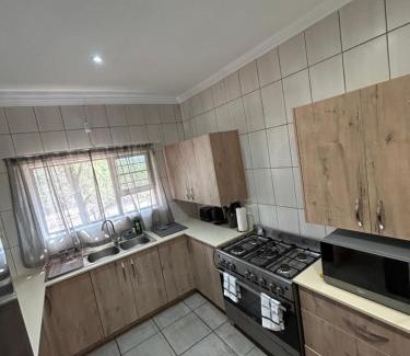 Marloth Park Hotel | Melamar Estate