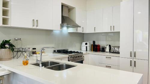 Kensington Casa | Melbourne Inner City Holiday Home Near CBD & Flemington