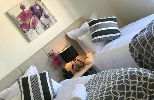Kensington Casa | Melbourne Inner City Holiday Home Near CBD & Flemington