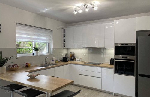 Spata-Artemida Apartamento | Melinta Stay - Near Airport, Rafina Port & Sea
